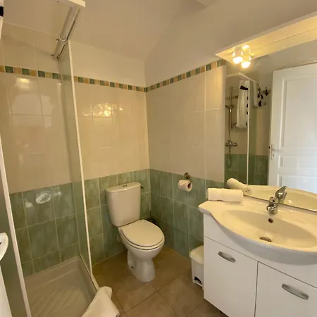 Couette-café Combe Rouge 3*