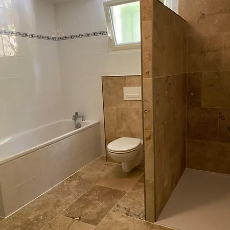 Couette-café Combe Rouge 3*