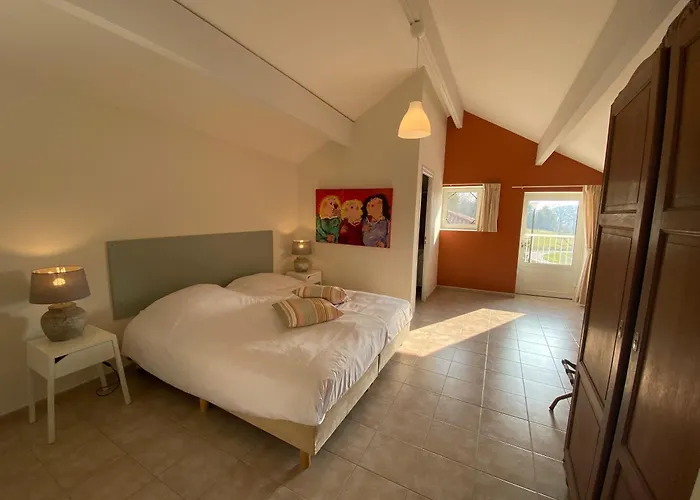 Combe Rouge Frühstückspension 3*